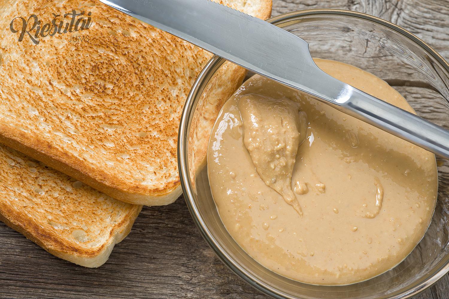 Pähklivõid ja šokolaadikreem kreemid