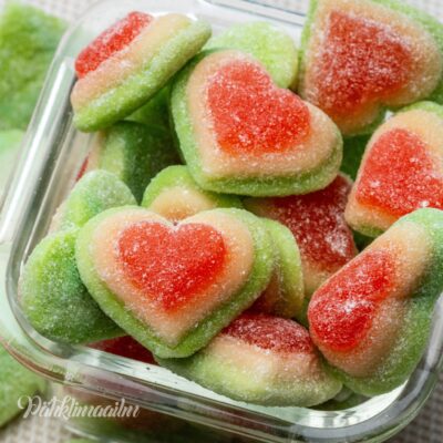 Kummikommid Kolmevärvilised suhkrustatud Itaalia südamed, 1 kg