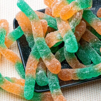 Kummikommid Närimiskummi maitselised suhkruga kaetud ussikesed, 1 kg