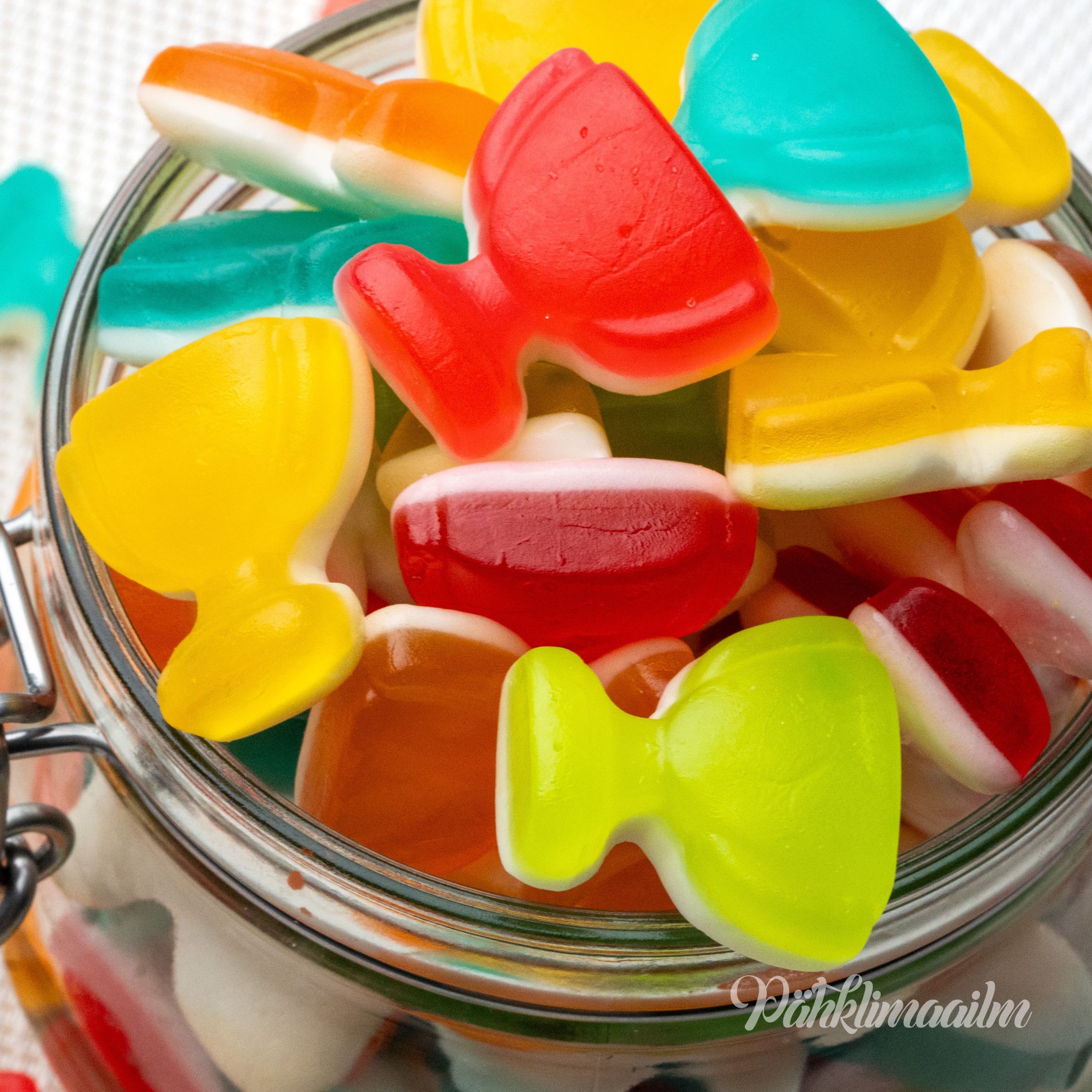 Kummikommid Puuviljane meistrikarikas, 1 kg