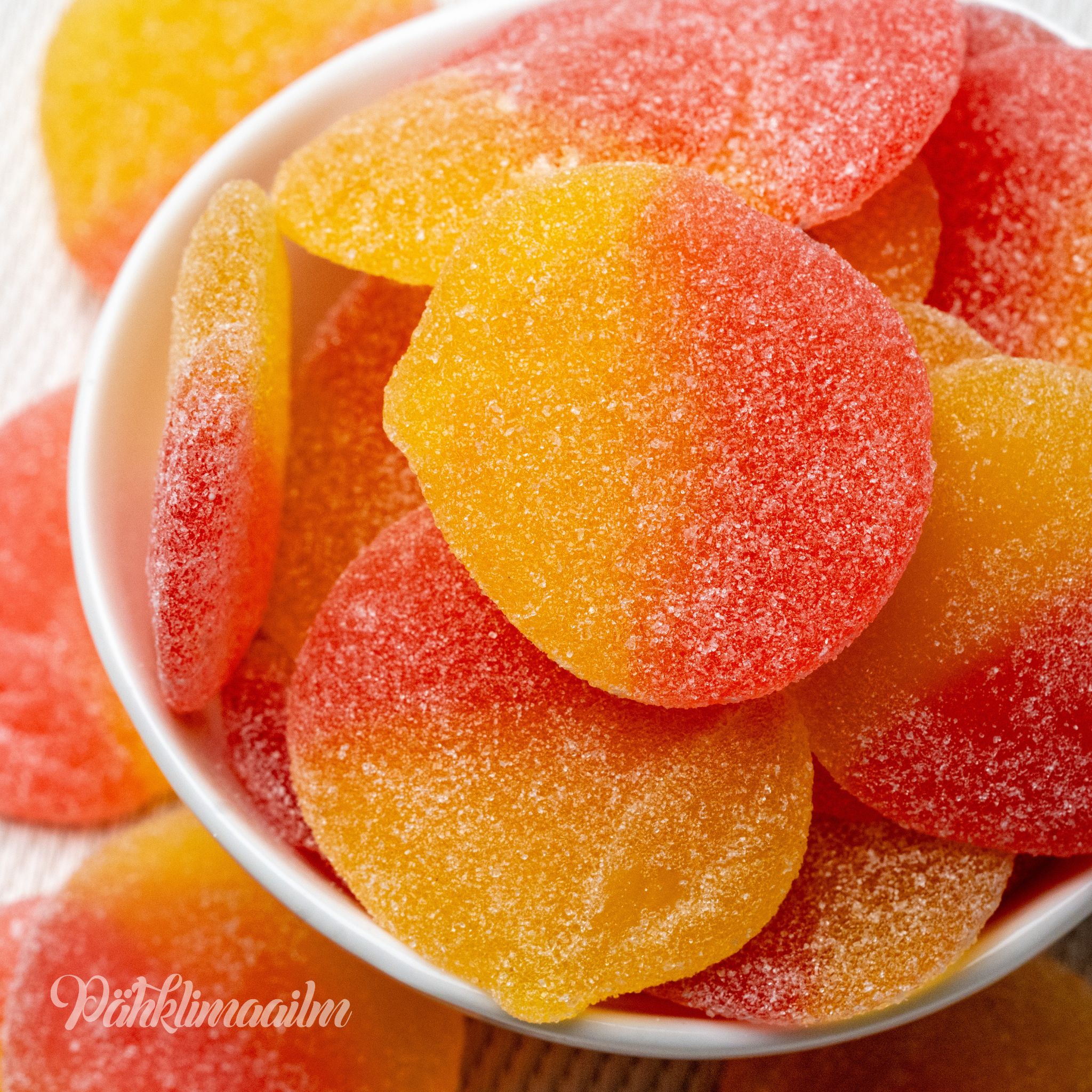 Kummikommid Suured suhkruga virsikud, 1 kg